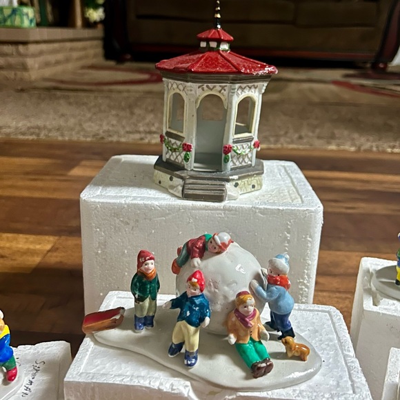 Lemax~ 6: Photographer/Santa Claus/Snowmen~Ceramic Pieces W/ Box (Please Read) - Picture 4 of 14